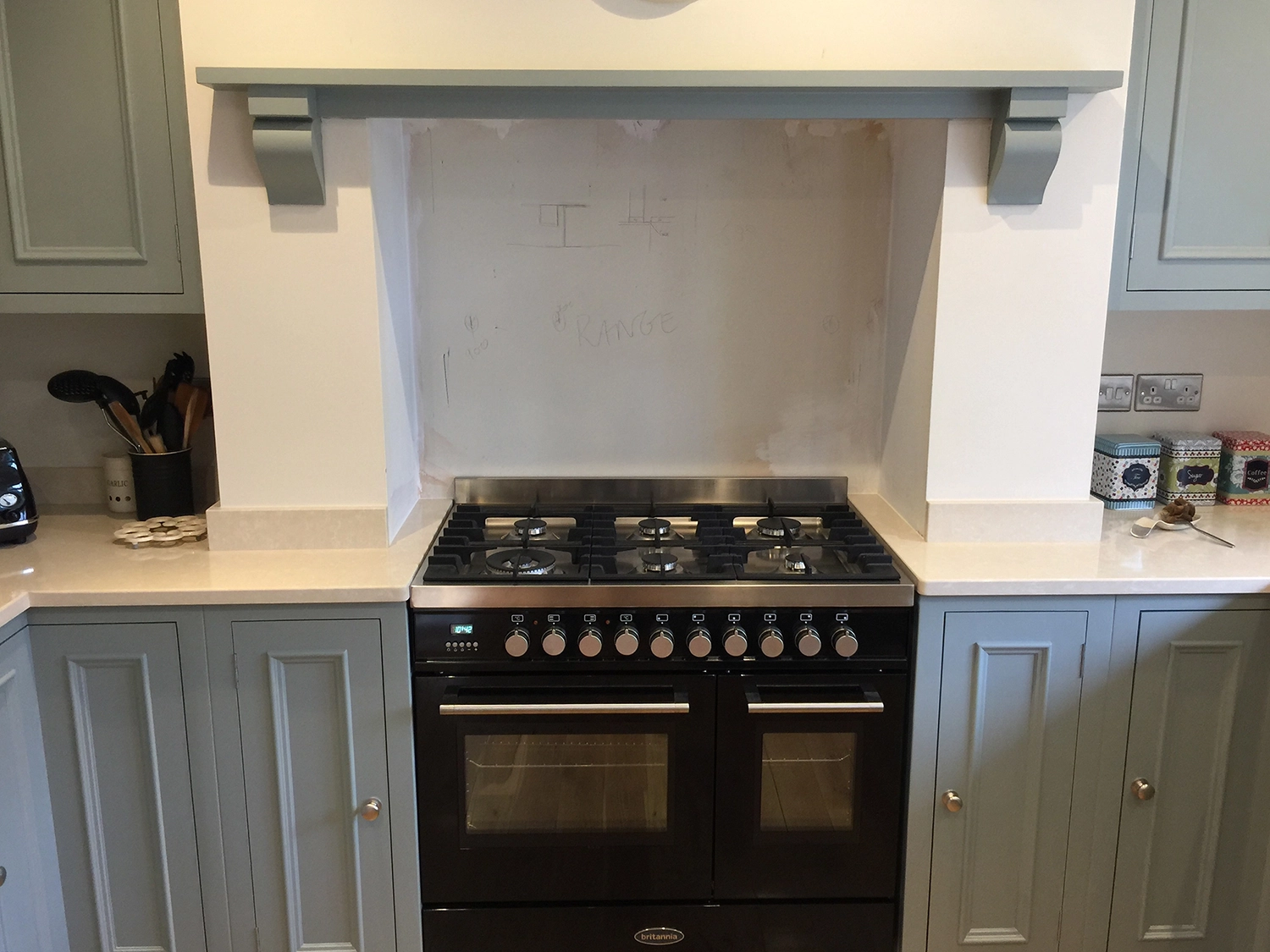 Cooker and tile installation