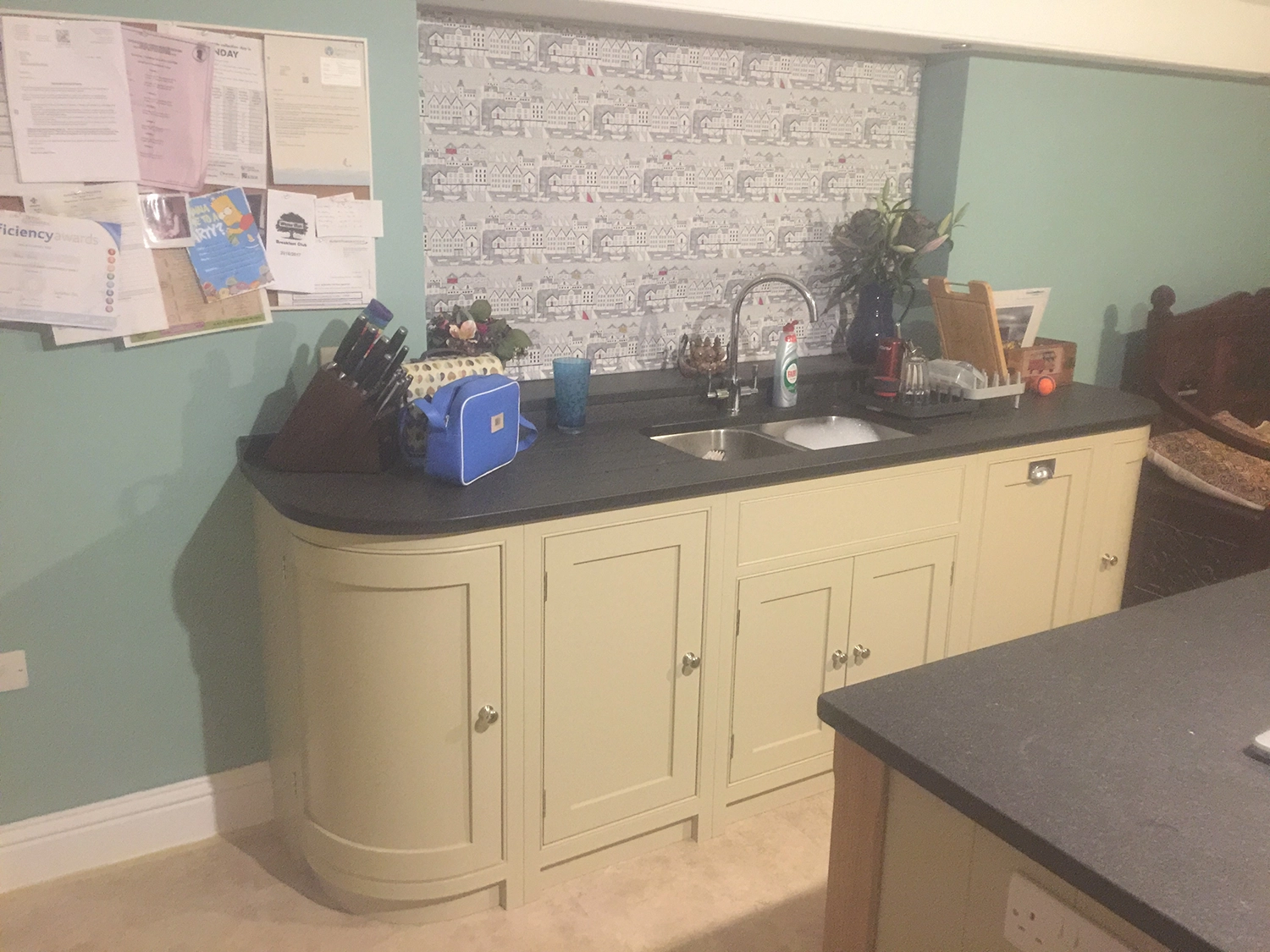 Wash basin kitchen counter